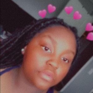 Meet your Posher, Anjanette